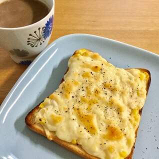 カルシウムたっぷり☆しらすとコーンのチーズトースト